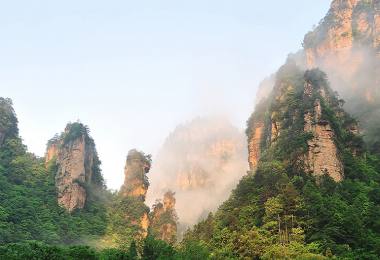 相遇張家界，來(lái)與金鞭溪約個(gè)會(huì)